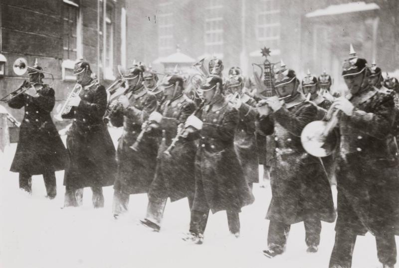 Vaktparaden i snöstorm