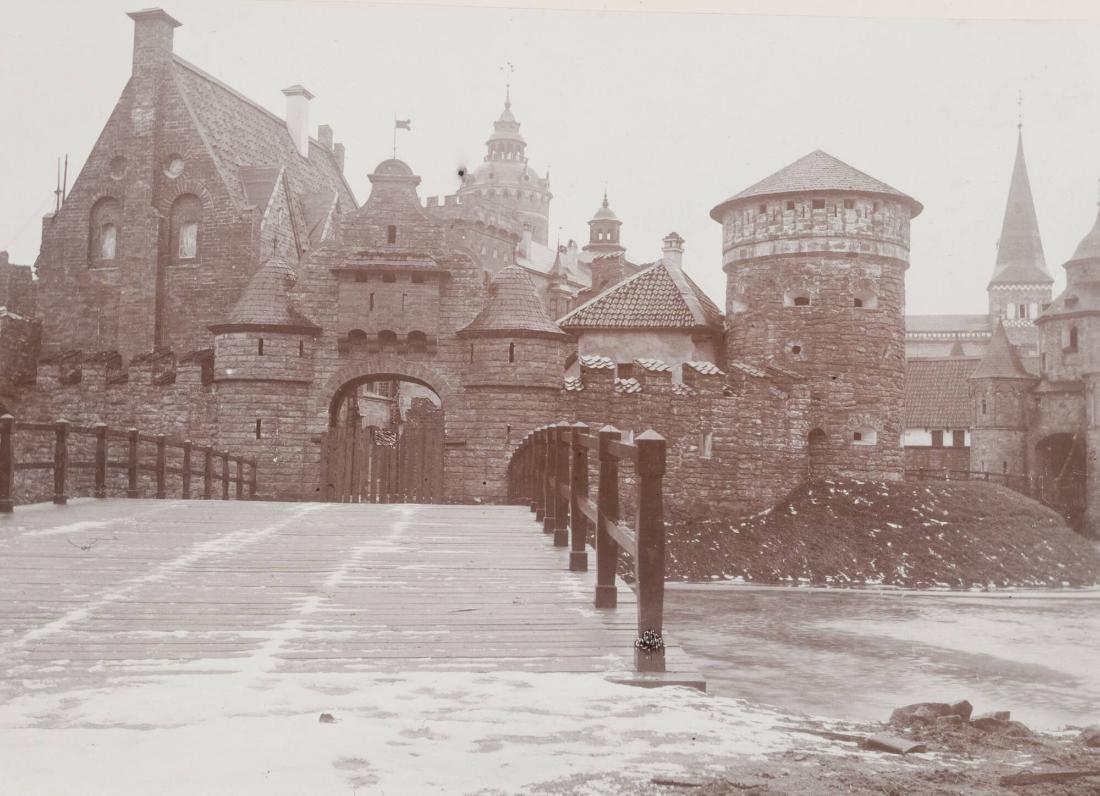 Entré till "Gamla Stockholm". Stockholmsutställningen 1897