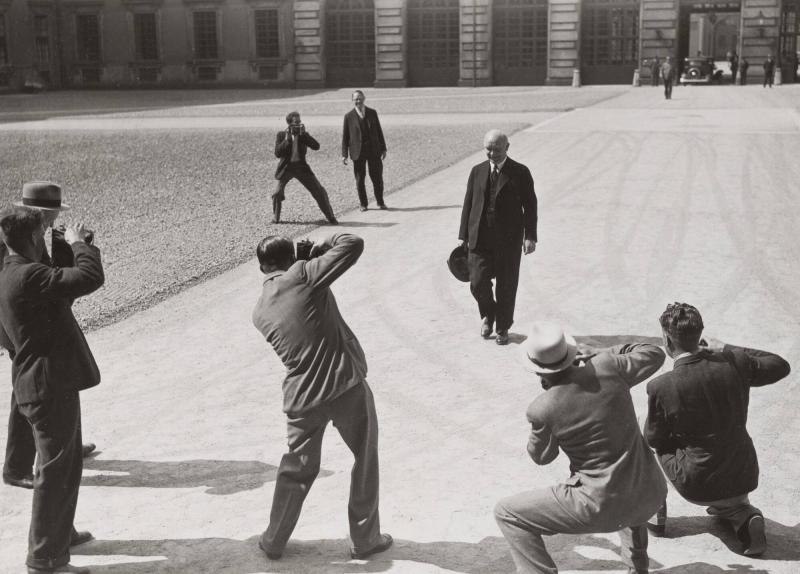 Pressfotografer i arbete - När Per Albin gick.