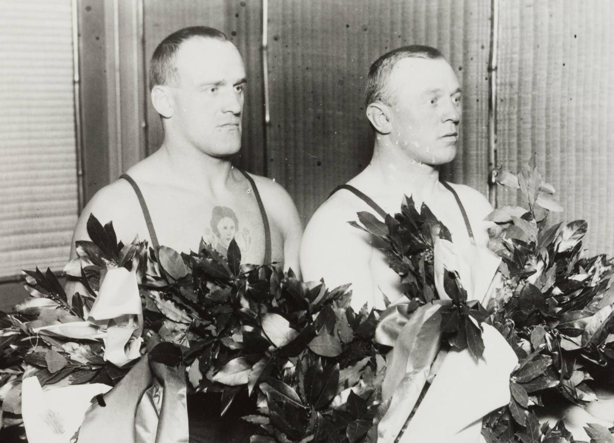 Rudolf Svensson och Westergren med sina lagerkransar