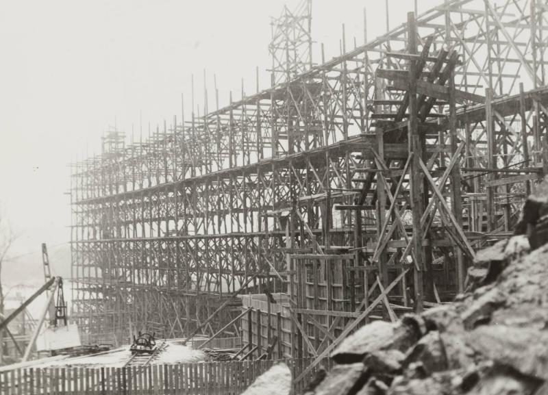 Norra landfästet till bron öfver Åersta holmar