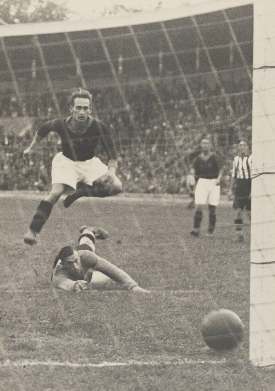 Acke Nilsson, AIK, gör mål på Stadion 1934