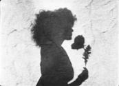 Maya Deren. Meshes of the Afternoon. (Stillbild från konstnären).