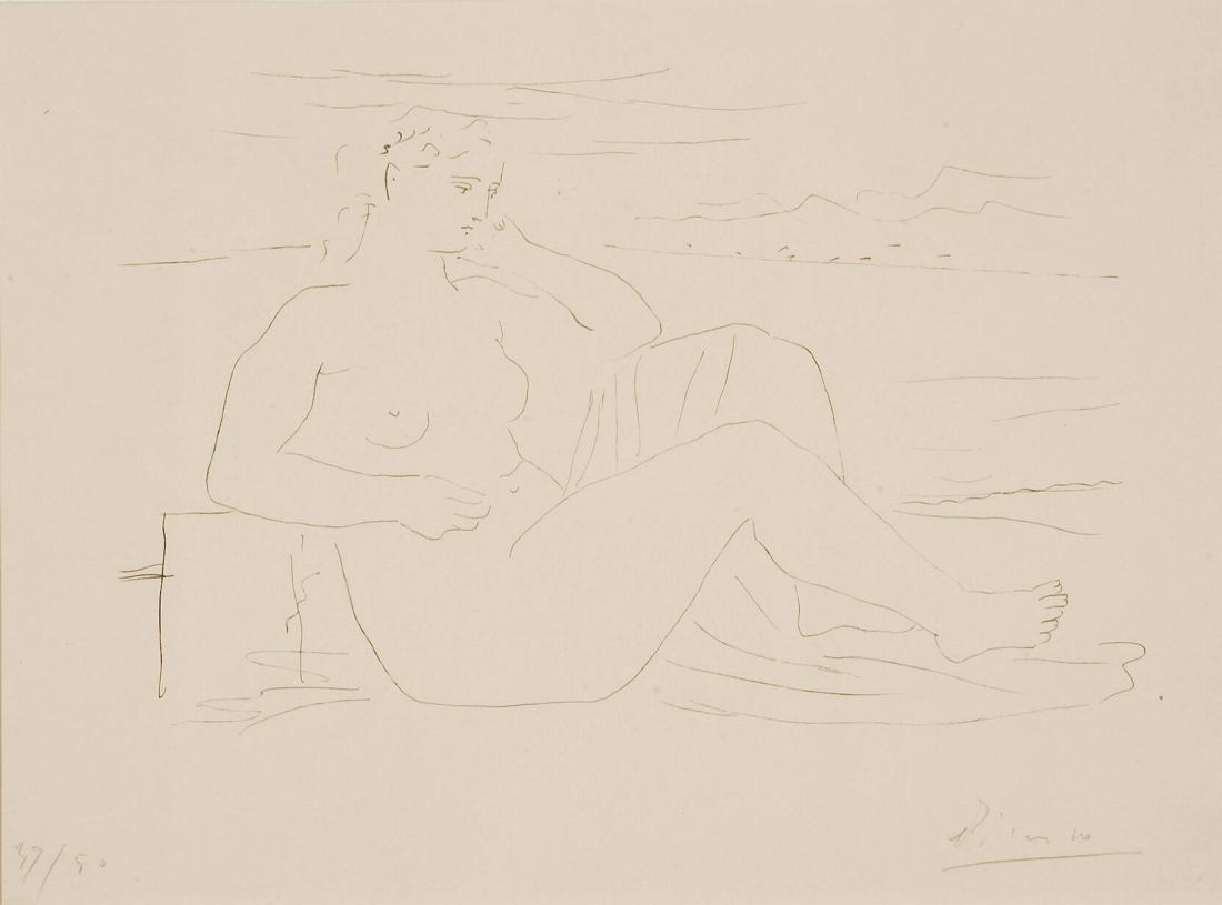 Femme au bord de la mer