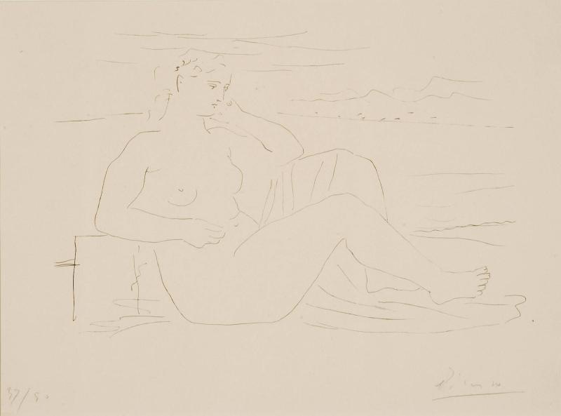 Femme au bord de la mer