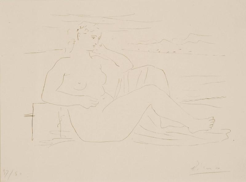 Femme au bord de la mer