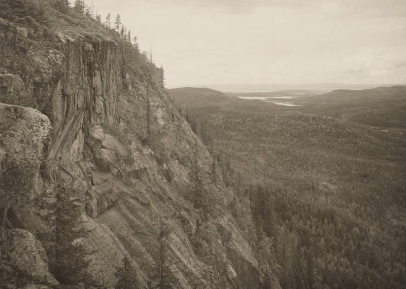 Blaxåsen, utsikt mot  norr och Balkongöarna.