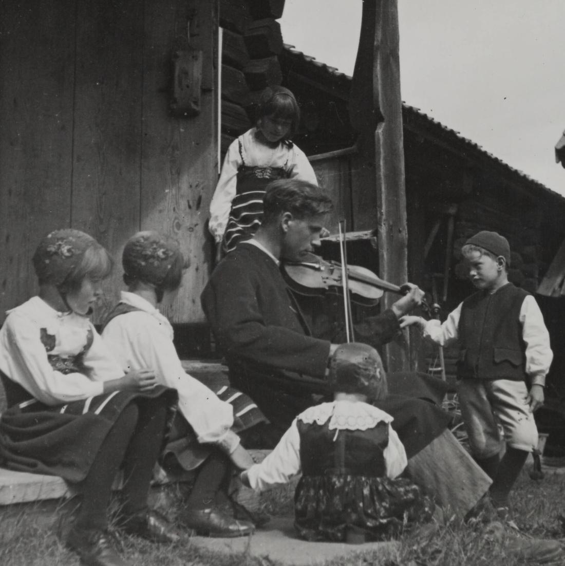 Vid Sparvgården. Backa, Dalarna