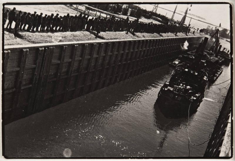 Prisoners and Boats in the Lock