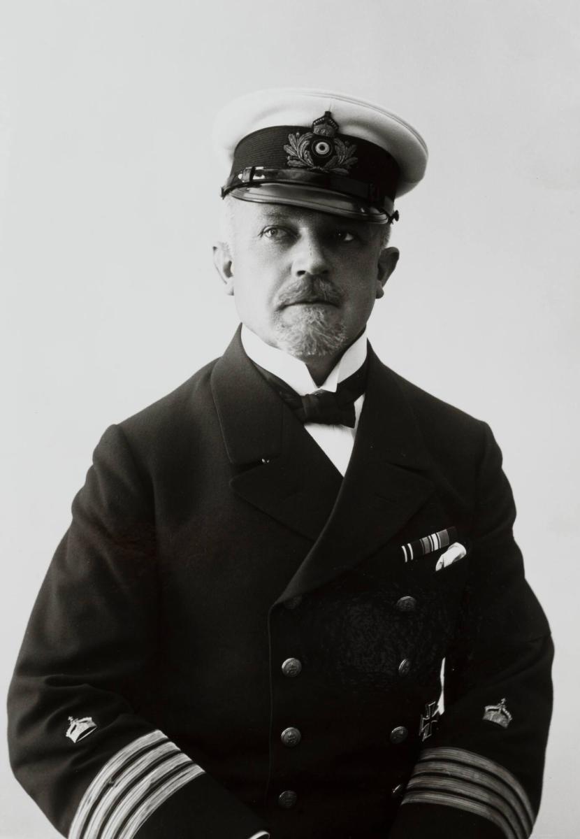 Fartygschefen på Albatross, fregattkapten Fritz West