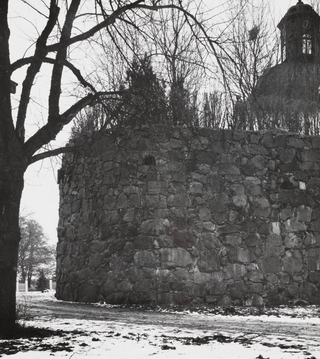 Örbyhus slott. Vatten hvilken omgav kärntornet