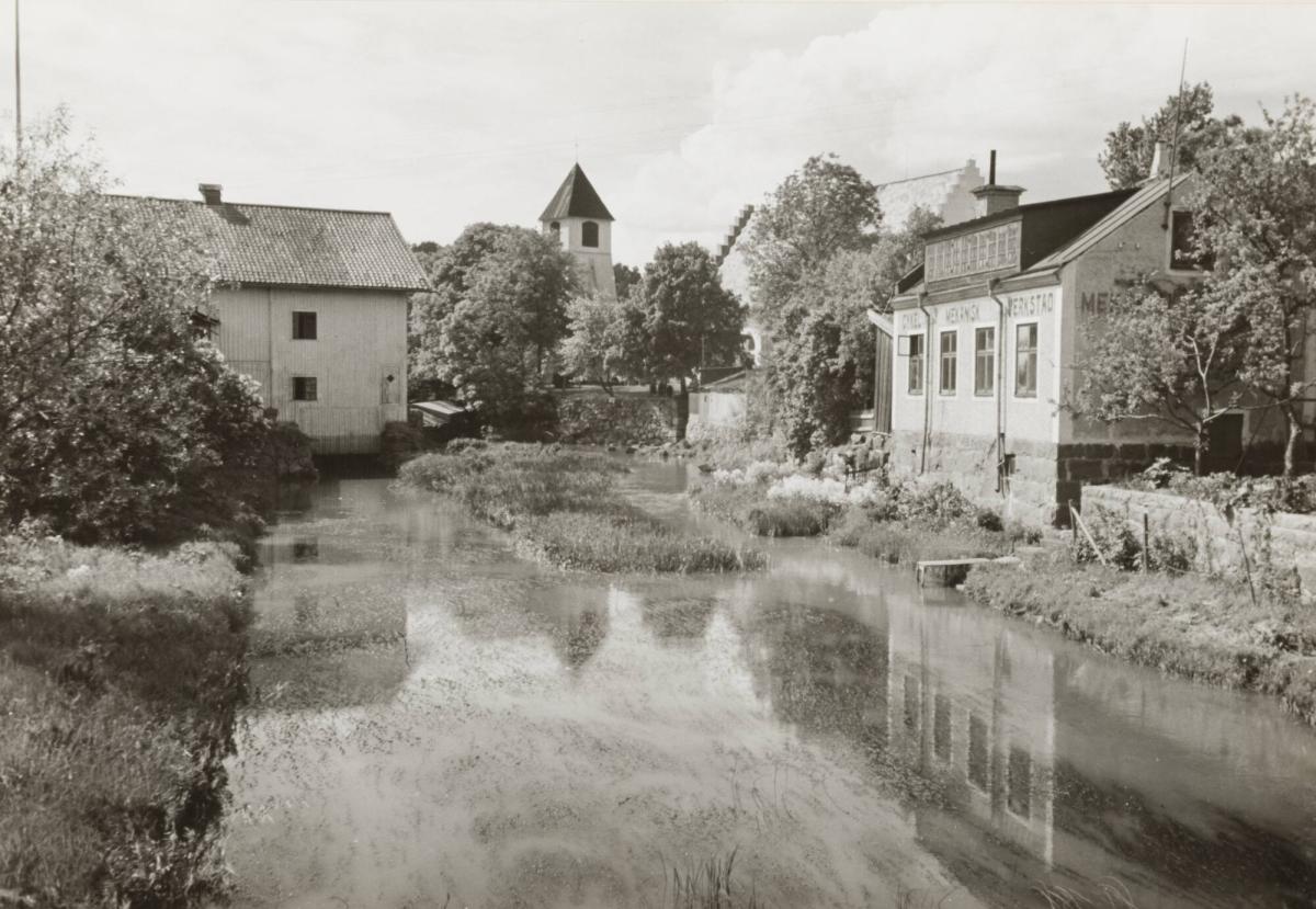Söderköping. I bakgrunden Drothems kyrka