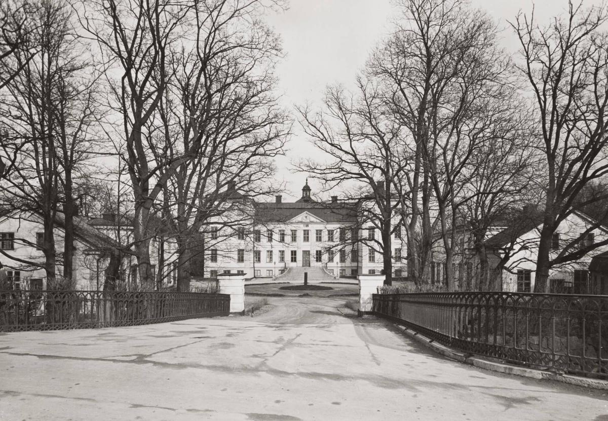 Finspong slott från hufvudentrén