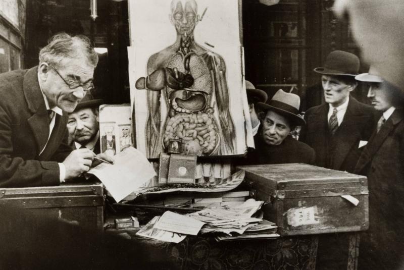 Barker selling patent medicine in the Paris Street.