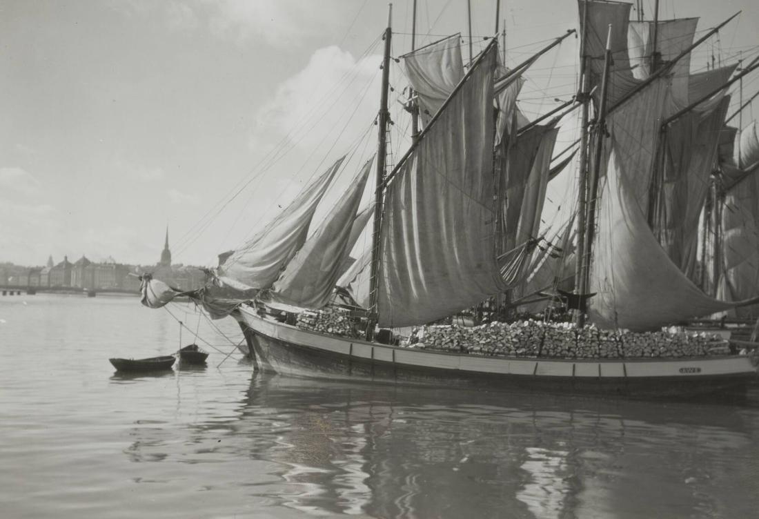 Stockholm: Vedskutor vid Strandvägen
