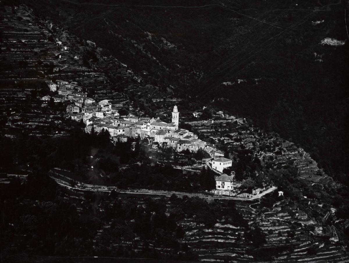 Italiensk by, Imperia