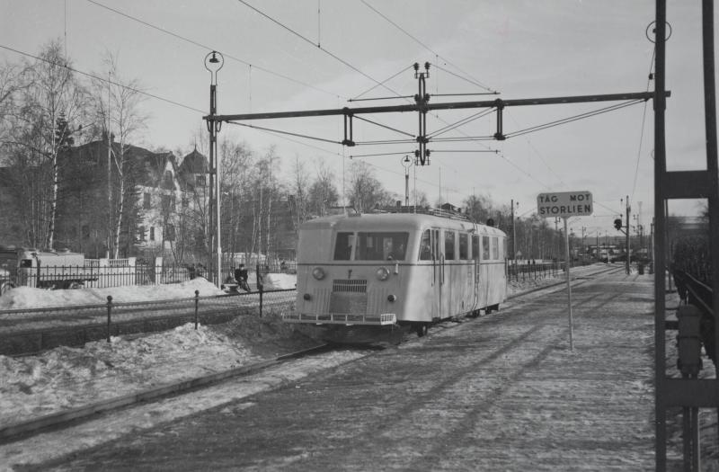 En av S.J:s rälsbussar
