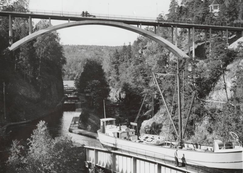 Dalsland: Landsvägsbron över akvedukten vid Håverud