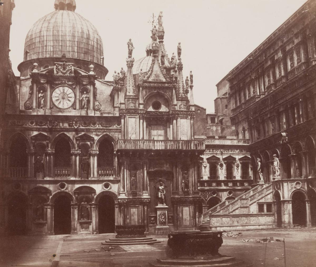 Gården och "Scala dei Giganti" af Dogpalatset i Venezia