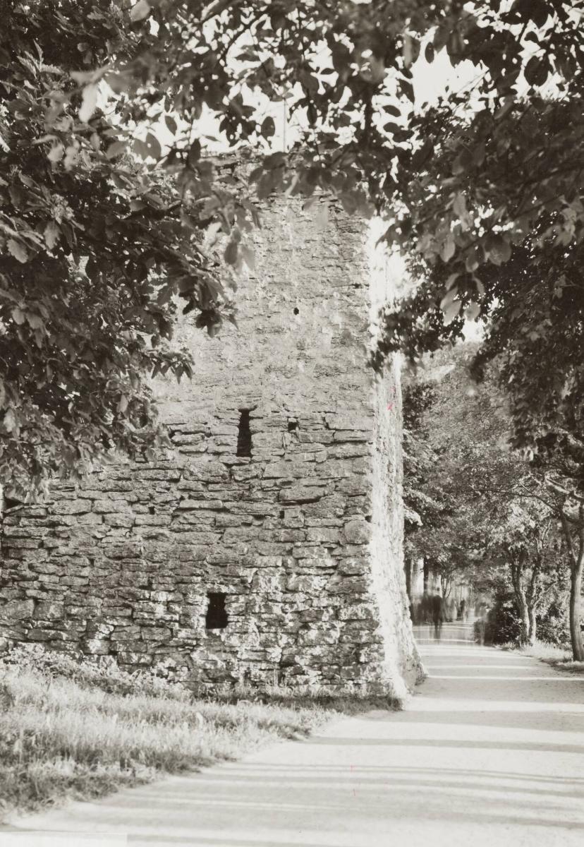 Visby, Jungfrutornet vid Strandpromenaden