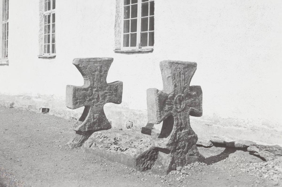 Västergötland: medeltidsgrav vid Kinneved