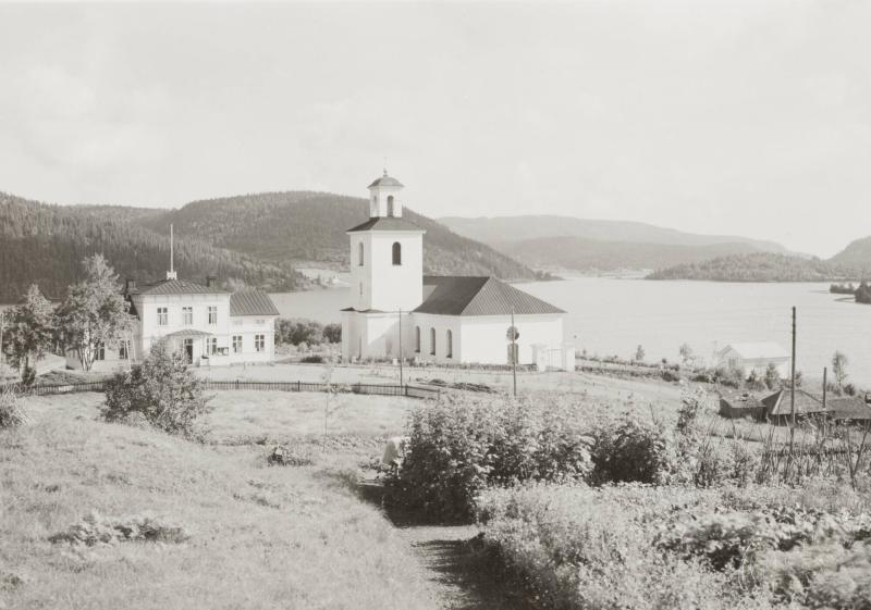 Ångermanland: Nordingrå kyrka vid Vågsfjärden