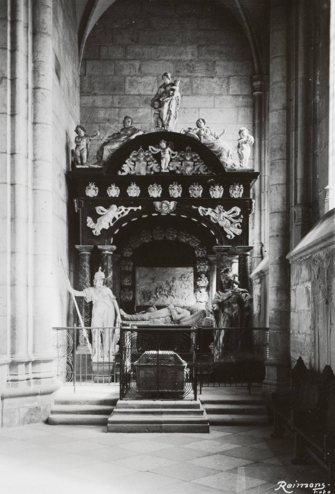 Skara: Soopska gravkoret i Domkyrka