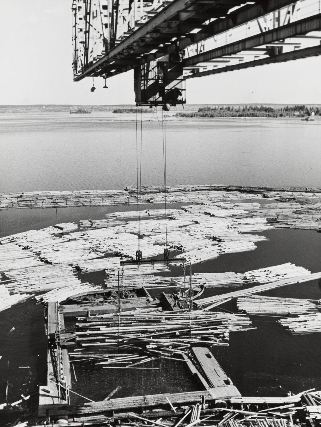 Medelpad: Motiv från timmerförråden utanför Östrand