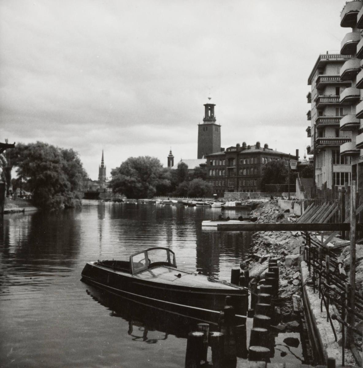 Stockholm: Motiv från Klara sjö
