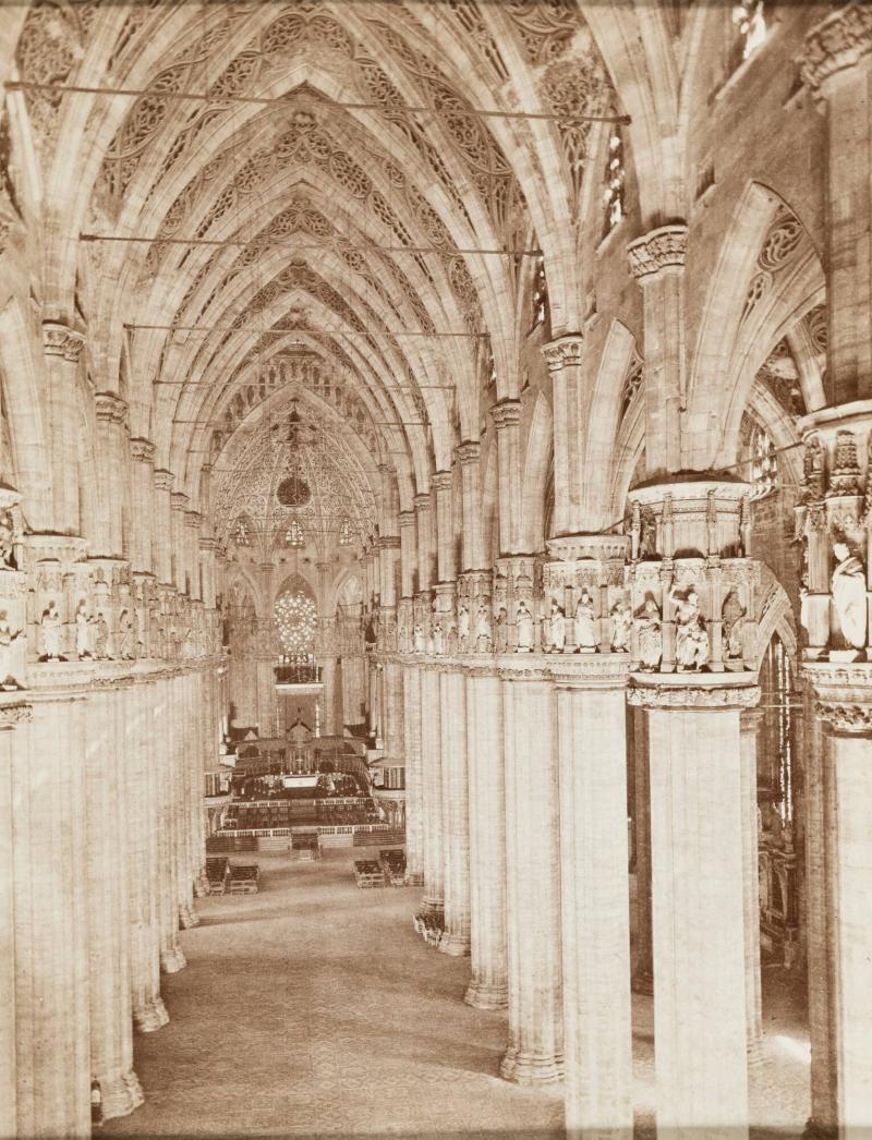 3827. Milano. Interno della Cattedrale