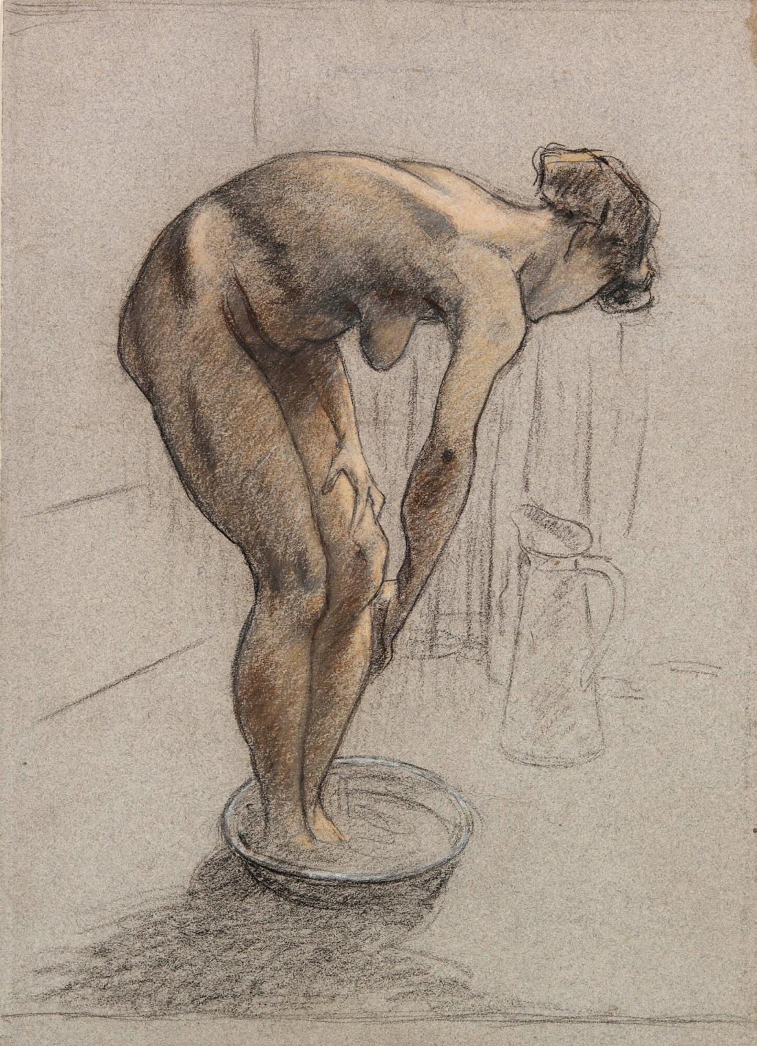 Femme penchée se lavant