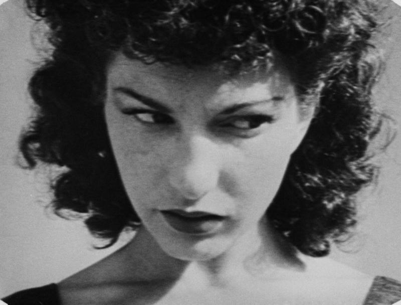 Maya Deren. At Land. (Digital stillbild).