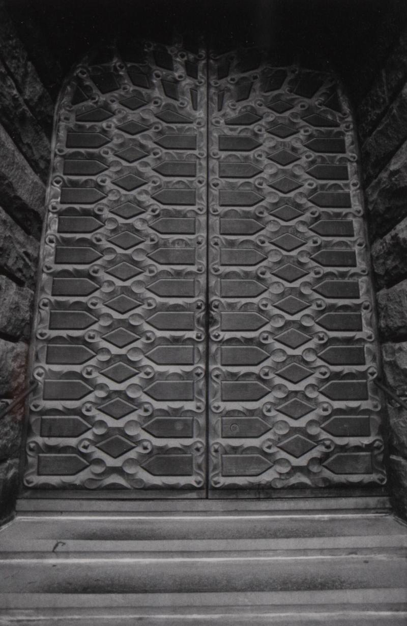 1977. Ur serien 135-36