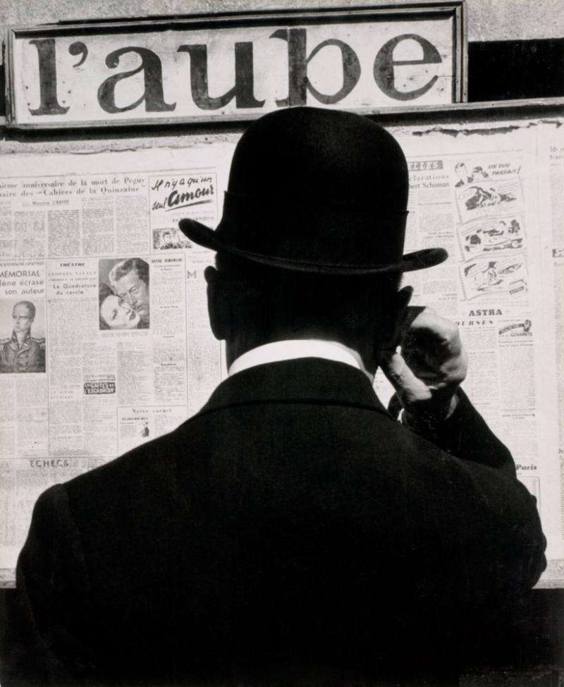 Skyltlåda vid Avenue Wagram. Ur serien "Paris' hemliga tecken"