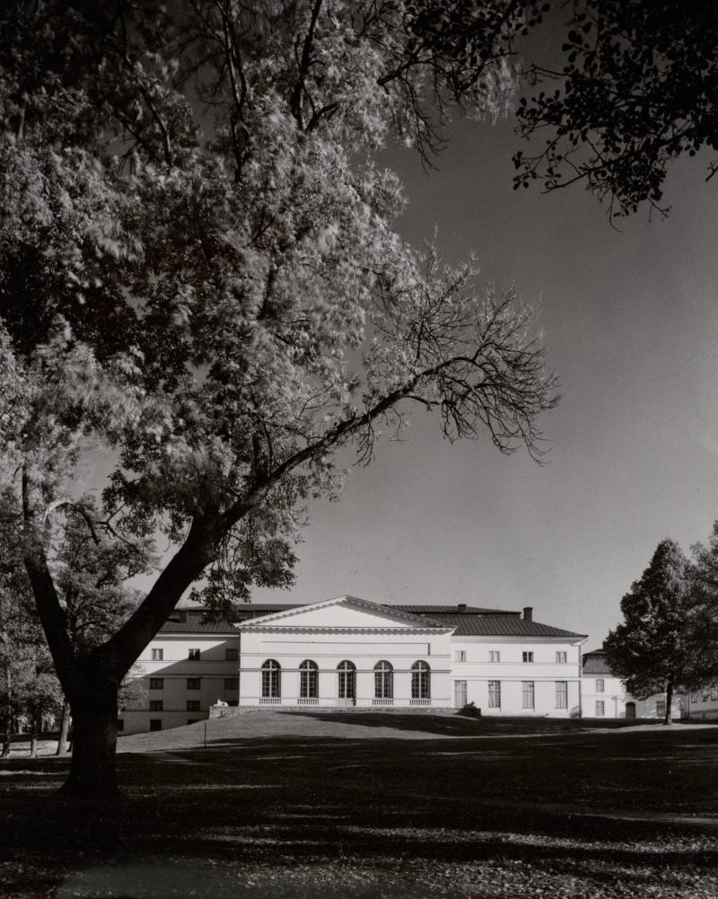 Drottningsholmsteatern från parken
