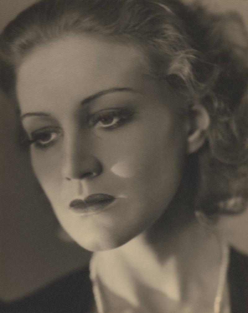 Aino Taube som "Regina von Emmeritz"