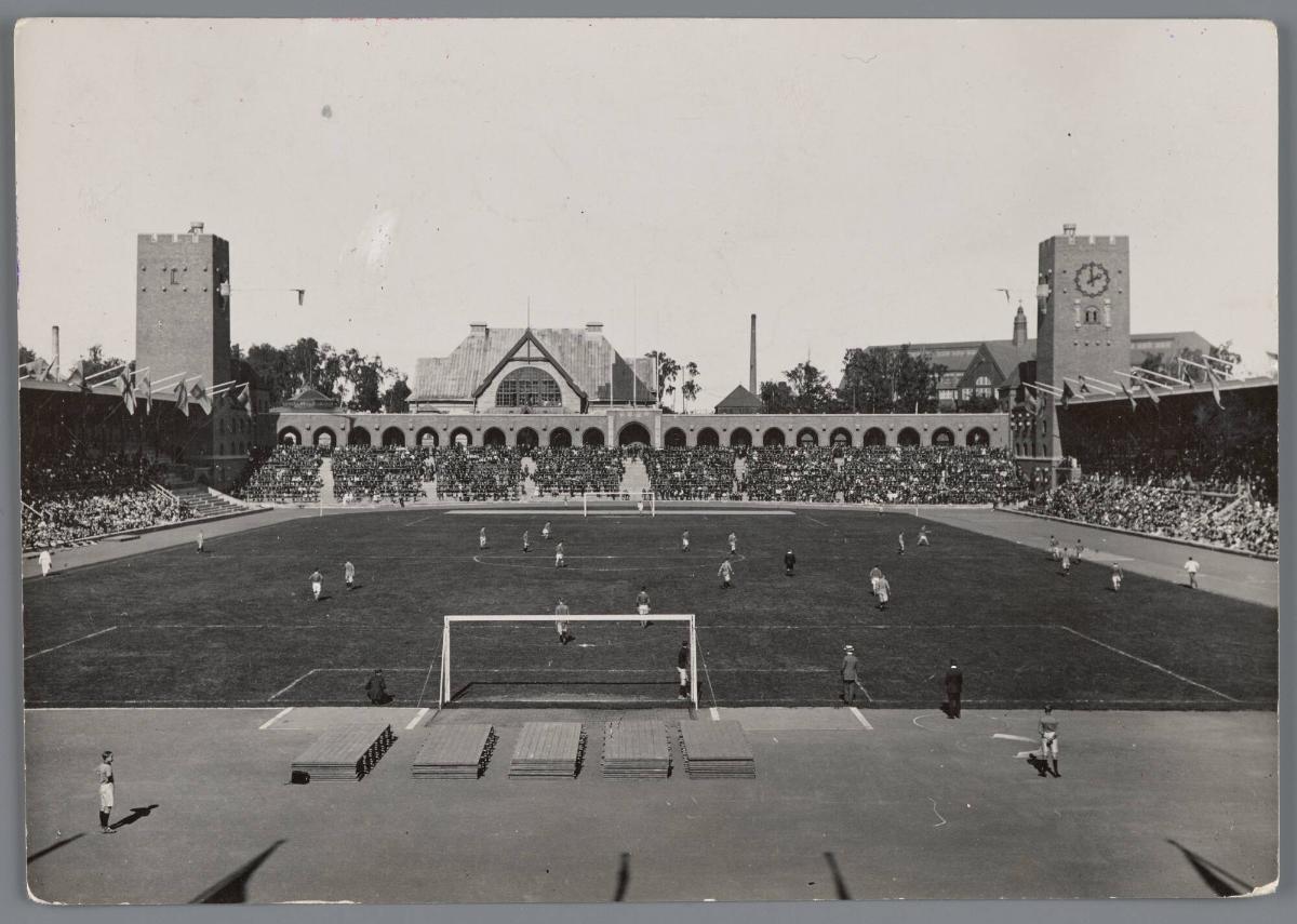 Fotbollsmatch i Stadion, Stockholm