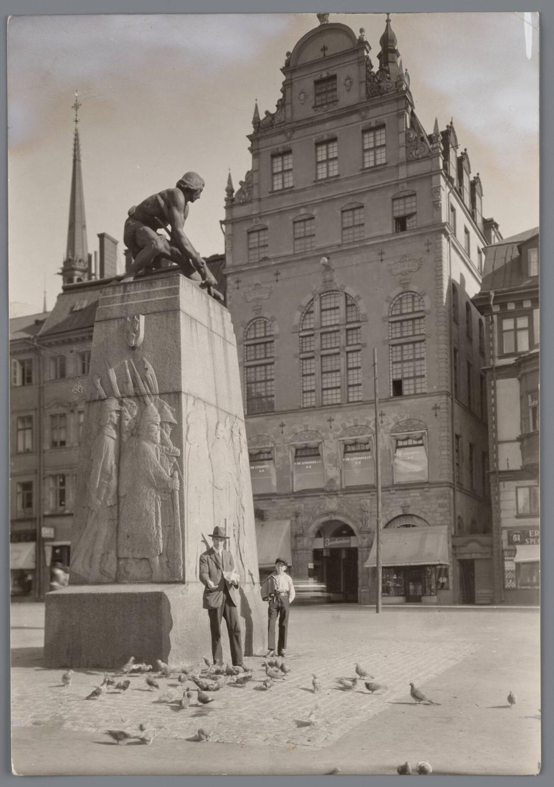 Stockholm "Bågspännaren" av Christian / Eriksson på Kornhamnstorg