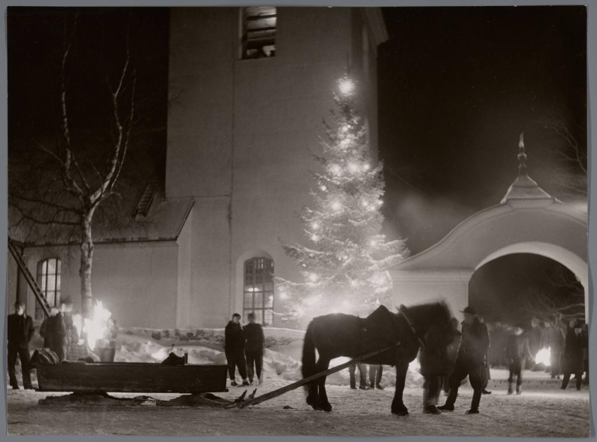 Ankomst till julottan