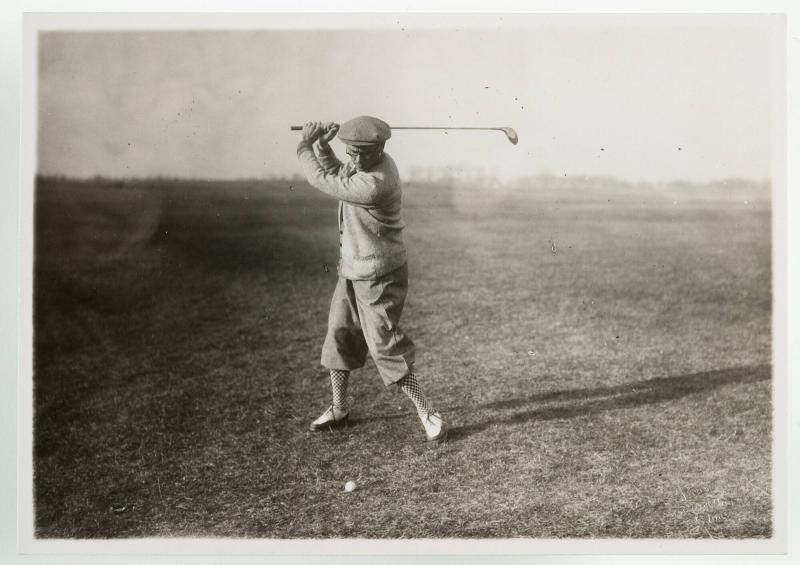 Assessor Carl Rydbeck spelar golf på Falsterbo golfbana