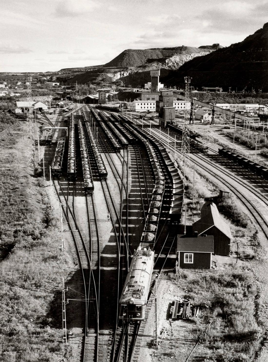 Lappland: Malmtåg i Kiruna. Ur serien: "Grängesbergskoncernen i bild"