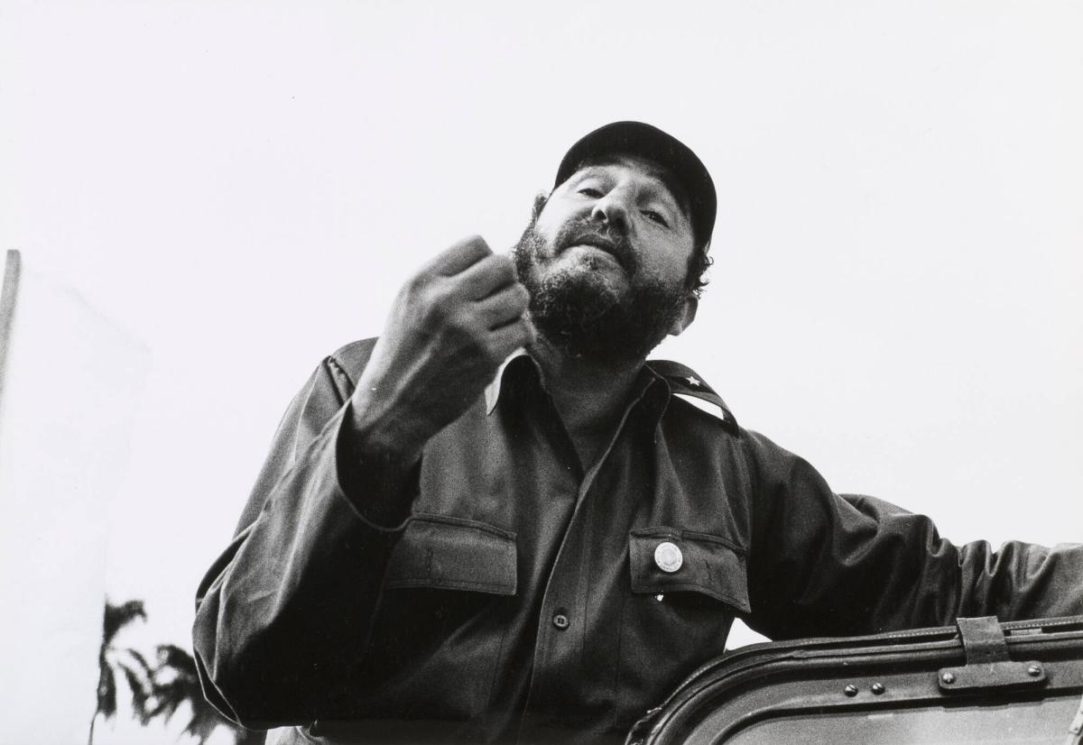 Fidel Castro besöker Nordiska Brigadens arbetsplats. Ur serien Kuba