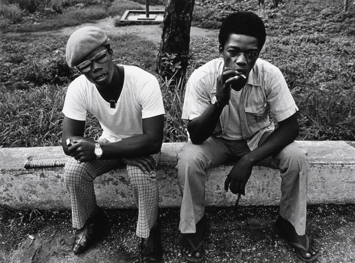 Den generation som i dag är mellan 20 och 30 år är den första som fått en hygglig skolutbildning.Ur serien Tsito - en by i Ghana