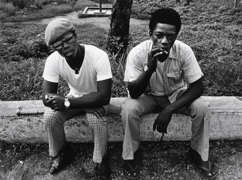 Den generation som i dag är mellan 20 och 30 år är den första som fått en hygglig skolutbildning.Ur serien Tsito - en by i Ghana