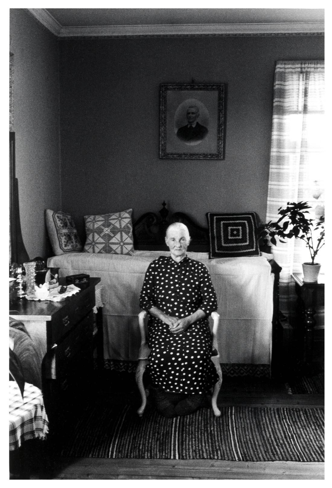 Helena Jonsson, änka efter bonden Adolf Jonsson. Ur serien Timotejvägen