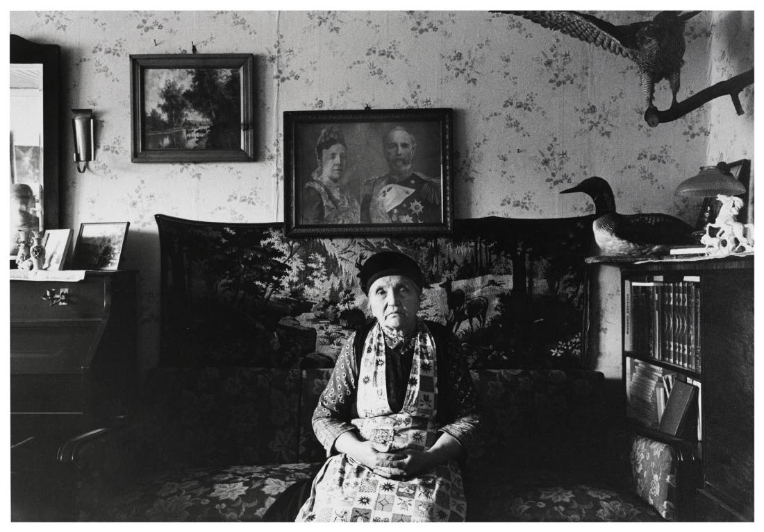 Änkefru Augusta Abrahamsson (1884-1966). Ur serien Bilder av Nådens barn