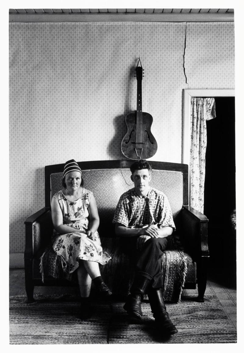 Elsa Bygdell f. 1927 i Bergland, Dikanäs och Evert Bygdell, f. 1925 i Stensele. Ur serien Bilder från den stora flyttningen"