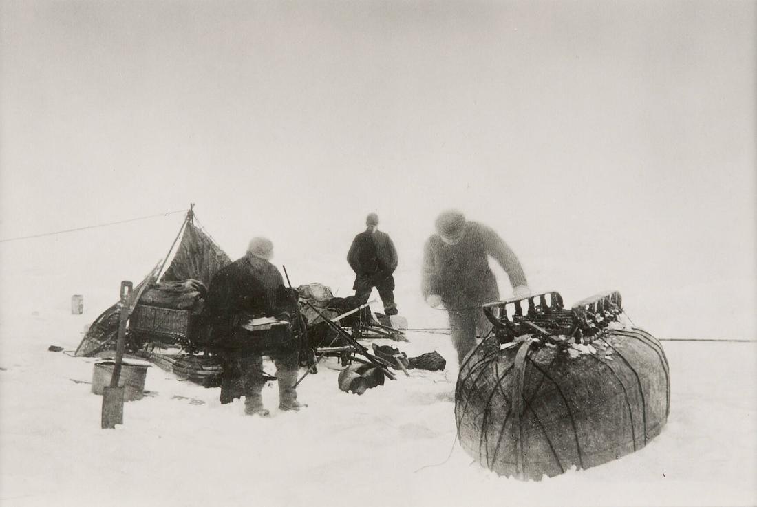 Kälkarnas medar beslås med plåt, 28 juli 1897. Ur serien Ingenjör Andrées luftfärd