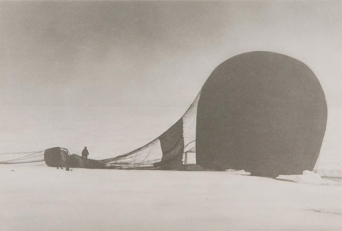 Den 14/7 1897. Örnen efter landningen. Ur serien Ingenjör Andrées luftfärd