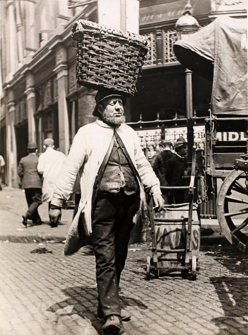 Billingsgate Fish Market, A Fish Porter